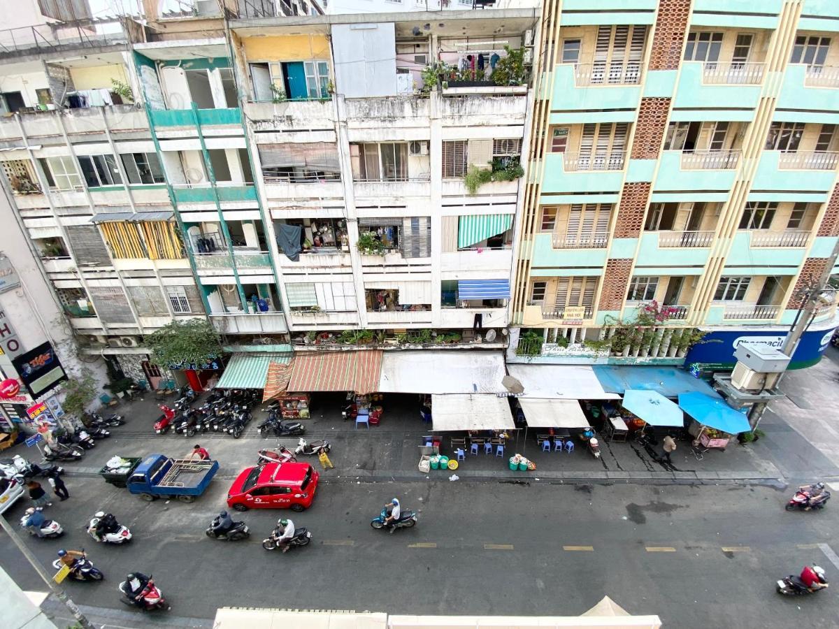 Home Away Do Quang Dau- Homestay, City Center, D1 Хошимін Екстер'єр фото