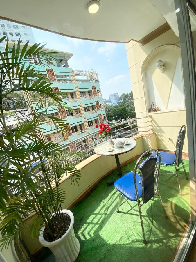 Home Away Do Quang Dau- Homestay, City Center, D1 Хошимін Екстер'єр фото