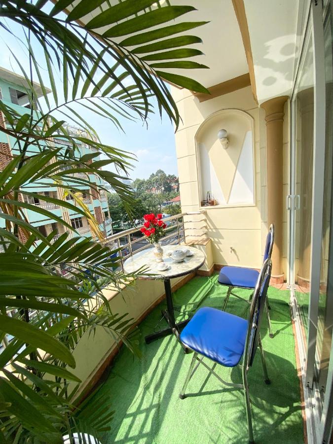 Home Away Do Quang Dau- Homestay, City Center, D1 Хошимін Екстер'єр фото